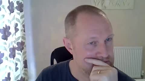Snapshot of fuck_buddy_uk chatting on 04.20.26 Fuck Buddy UK online show from 04.20.26