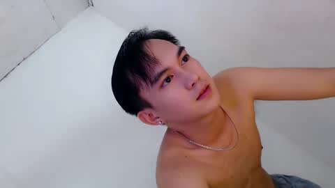 Snapshot of fuckboy_zachxx chatting on 03.11.25 online show from 03.11.25
