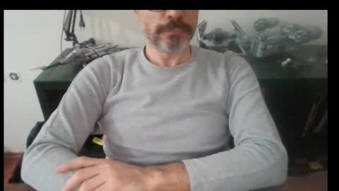 Snapshot of fuckistanbul chatting on 12.15.25 Bruchus online show from 12.15.25