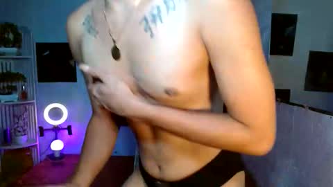 Snapshot of fuckme811826 chatting on 12.15.25 fuckme811826 online show from 12.15.25