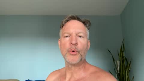 Snapshot of fuertecock chatting on 06.19.26 Gregorio online show from 06.19.26