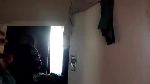 Pizzaz online show from 12.25.24