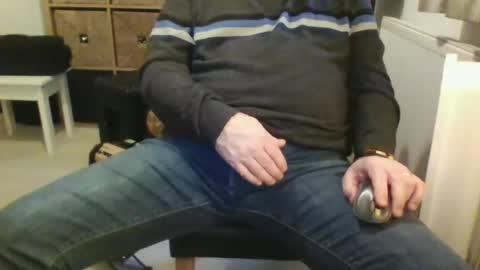 Snapshot of fullballs11 chatting on 01.22.25 fullballs11 online show from 01.22.25