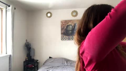 Linnys Palace online show from 01.28.25