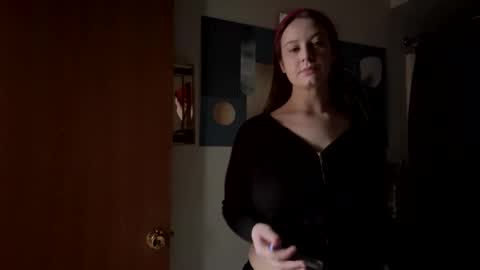 Linnys Palace online show from 11.24.25