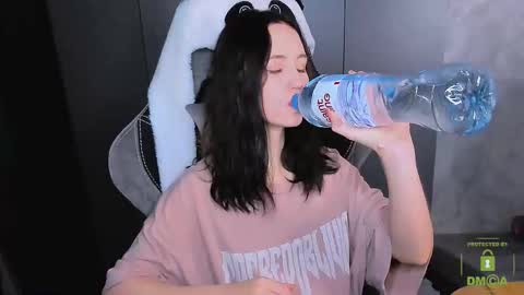 Eva online show from 11.15.25