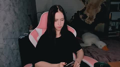 Eva online show from 12.21.25