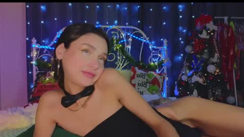 Snapshot of funny_whotsss chatting on 12.29.24 Tiffany online show from 12.29.24