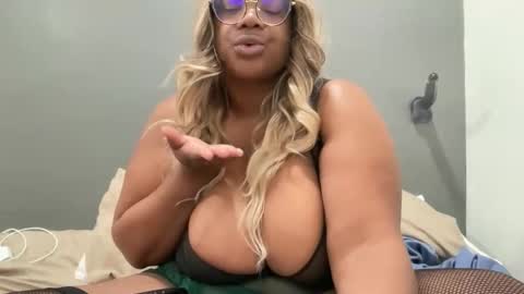 Snapshot of furykat1 chatting on 12.14.25 furykat1 online show from 12.14.25