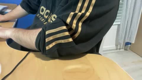 Snapshot of fuzitzu2 chatting on 04.16.26 fuzitzu2 online show from 04.16.26