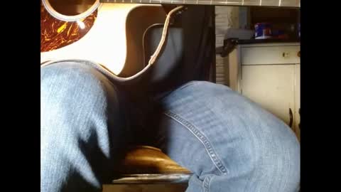 Snapshot of fuzzyblues chatting on 12.28.24 Fuzzy Blues online show from 12.28.24