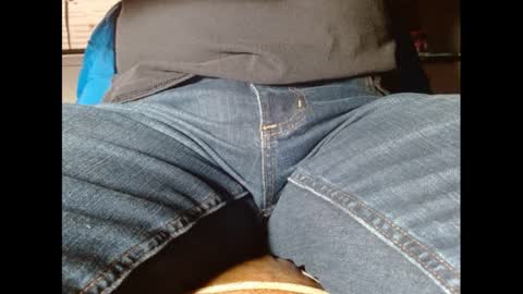 Snapshot of fuzzyblues chatting on 01.04.25 Fuzzy Blues online show from 01.04.25