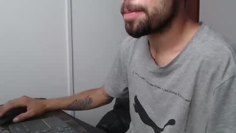 Snapshot of fvckhorneyguy chatting on 02.11.25 andrew online show from 02.11.25