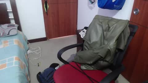 Snapshot of fvckhorneyguy chatting on 10.27.25 andrew online show from 10.27.25