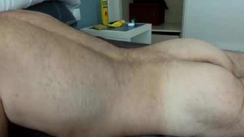 Snapshot of fvmendoza chatting on 12.19.25 fvmendoza online show from 12.19.25