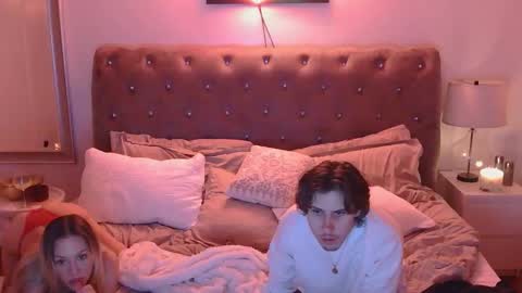 Snapshot of fxckingfreaks chatting on 12.03.25 fxckingfreaks online show from 12.03.25