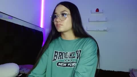 Victoria online show from 03.04.25