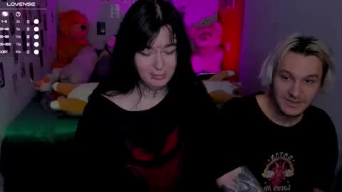 Snapshot of g4tito chatting on 11.28.25 g4tito online show from 11.28.25