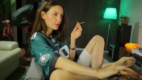 Snapshot of g_ia chatting on 09.09.25 G online show from 09.09.25