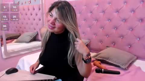 Snapshot of gabby_santos_ chatting on 02.28.26 Gaby Santos online show from 02.28.26