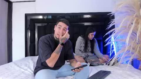 Gabby And Dominic online show from 08.04.26