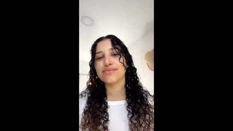 Snapshot of gabriela_duarte chatting on 05.31.26 Gabi online show from 05.31.26
