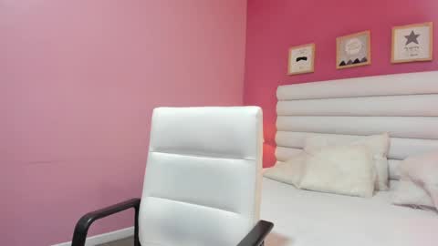 Gabriela salgado online show from 02.13.25