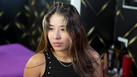 Gabriela salgado online show from 10.17.25