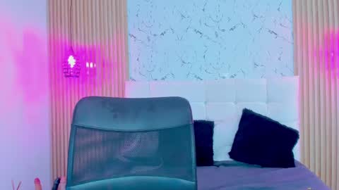 Snapshot of gabrielam_ms chatting on 02.12.25 Gabriela Evans MS online show from 02.12.25