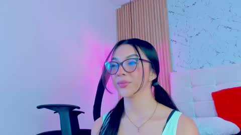 Snapshot of gabrielam_ms chatting on 03.05.25 Gabriela Evans MS online show from 03.05.25