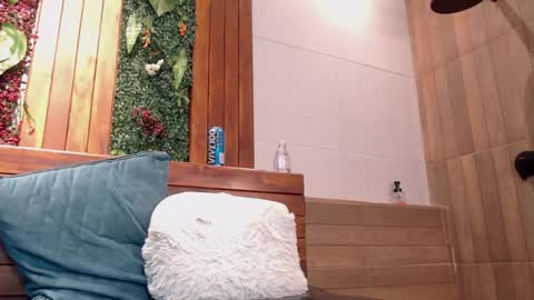 Snapshot of gabriell_ramirez_ chatting on 01.30.25 gabriell_ramirez_ online show from 01.30.25