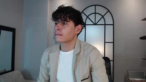 Snapshot of gabriell_ramirez_ chatting on 03.10.25 gabriell_ramirez_ online show from 03.10.25