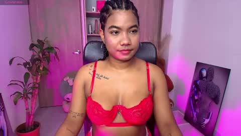 Snapshot of gaby_dams9 chatting on 06.09.26 GABY online show from 06.09.26