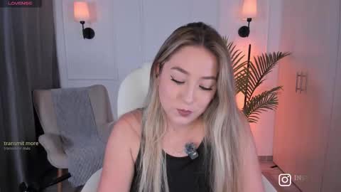 Snapshot of gaby_soleer chatting on 01.11.26 gaby online show from 01.11.26