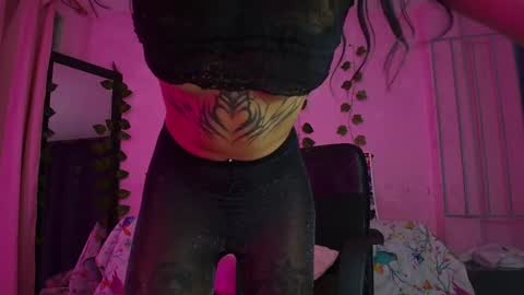 Snapshot of gaby_tailor_ chatting on 01.03.25 Gaby online show from 01.03.25