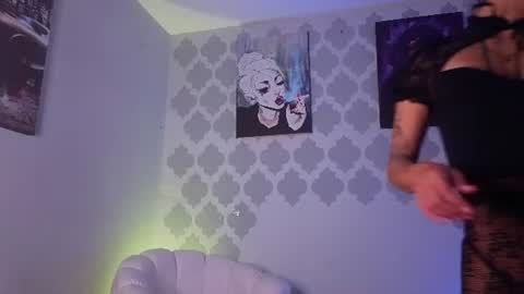 Snapshot of gabypetit chatting on 07.04.26 Gaby online show from 07.04.26