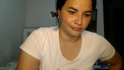 Snapshot of gabysot chatting on 05.27.26 gabysot online show from 05.27.26