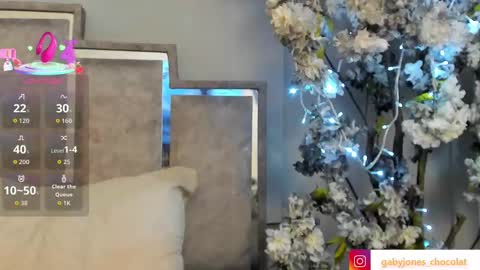 Snapshot of gabyyjones chatting on 09.19.25 gabyyjones online show from 09.19.25