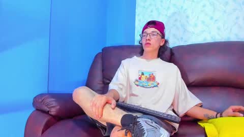 Snapshot of gadiel_sex chatting on 02.27.25 gadiel_sex online show from 02.27.25