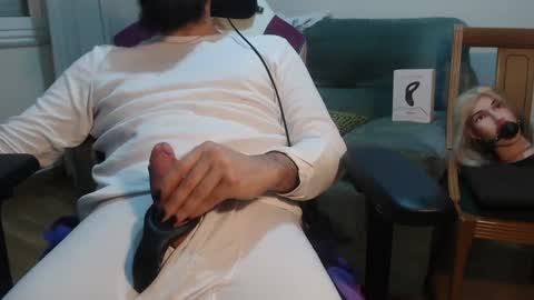Snapshot of gag0nmyc0ck chatting on 01.24.25 your master online show from 01.24.25