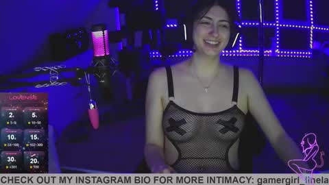 Snapshot of gamergirl_linela chatting on 10.14.25 gamergirl_linela online show from 10.14.25