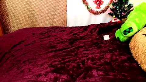 GamerGirlRoxy online show from 12.13.24