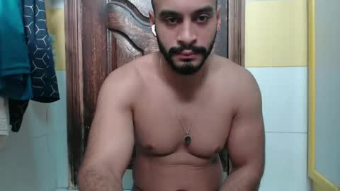 Snapshot of ganzabi chatting on 11.17.25 Ganza online show from 11.17.25