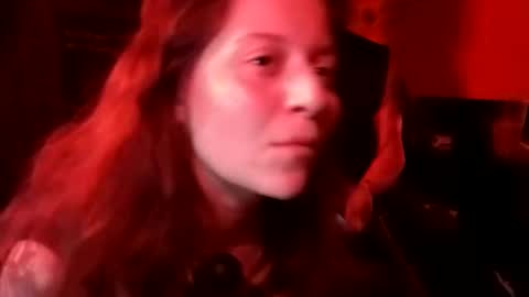 Snapshot of gapegasp chatting on 09.29.25 gapegasp online show from 09.29.25