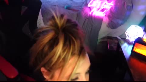 Jenna  - be back MONDAY night.  online show from 12.21.24