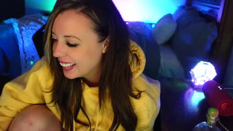 Jenna  - be back MONDAY night.  online show from 02.05.25