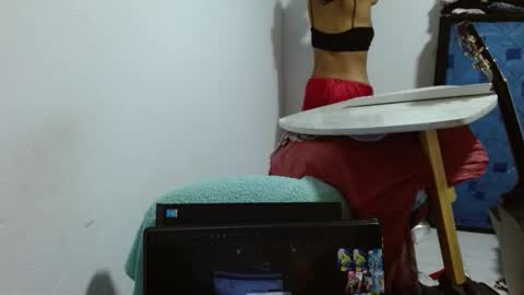Snapshot of gatika_sexy chatting on 03.27.26 katia online show from 03.27.26
