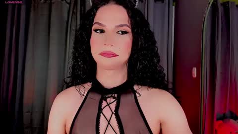 Snapshot of gatitavenecis1 chatting on 01.06.25 Vnecis Marn online show from 01.06.25