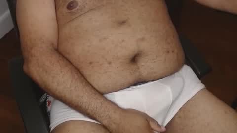 Snapshot of gato27cam chatting on 05.19.26 Marco online show from 05.19.26