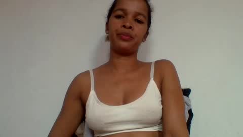 Snapshot of gelmene chatting on 06.14.26 gelmene online show from 06.14.26